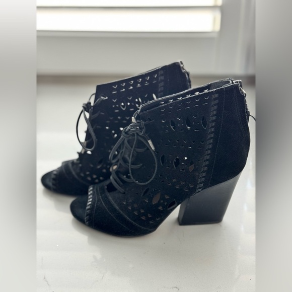 Ivanka Trump Women's Rebecca Laser Cut Peep Toe Booties Black Suede SIZE 7 - Picture 1 of 6